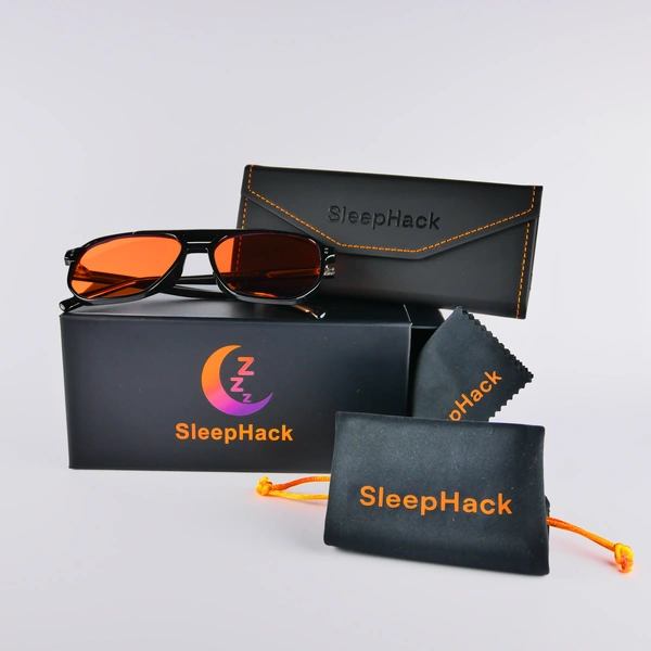 Zestaw SleepHack Edge Navigator Night: okulary, pudełko, twarde i miękkie etui oraz ściereczka